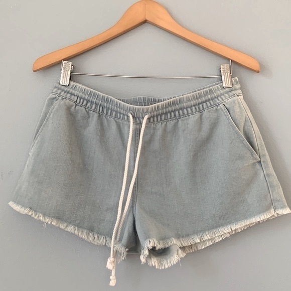 Aerie • Chambray Frayed Jean Shorts With Elastic Drawstring Waist Size Small - Picture 2 of 8